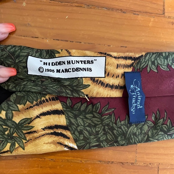 TIE TIGERS TIE VINTAGE TIGERS MARC DENNIS 1995 - Picture 3 of 5